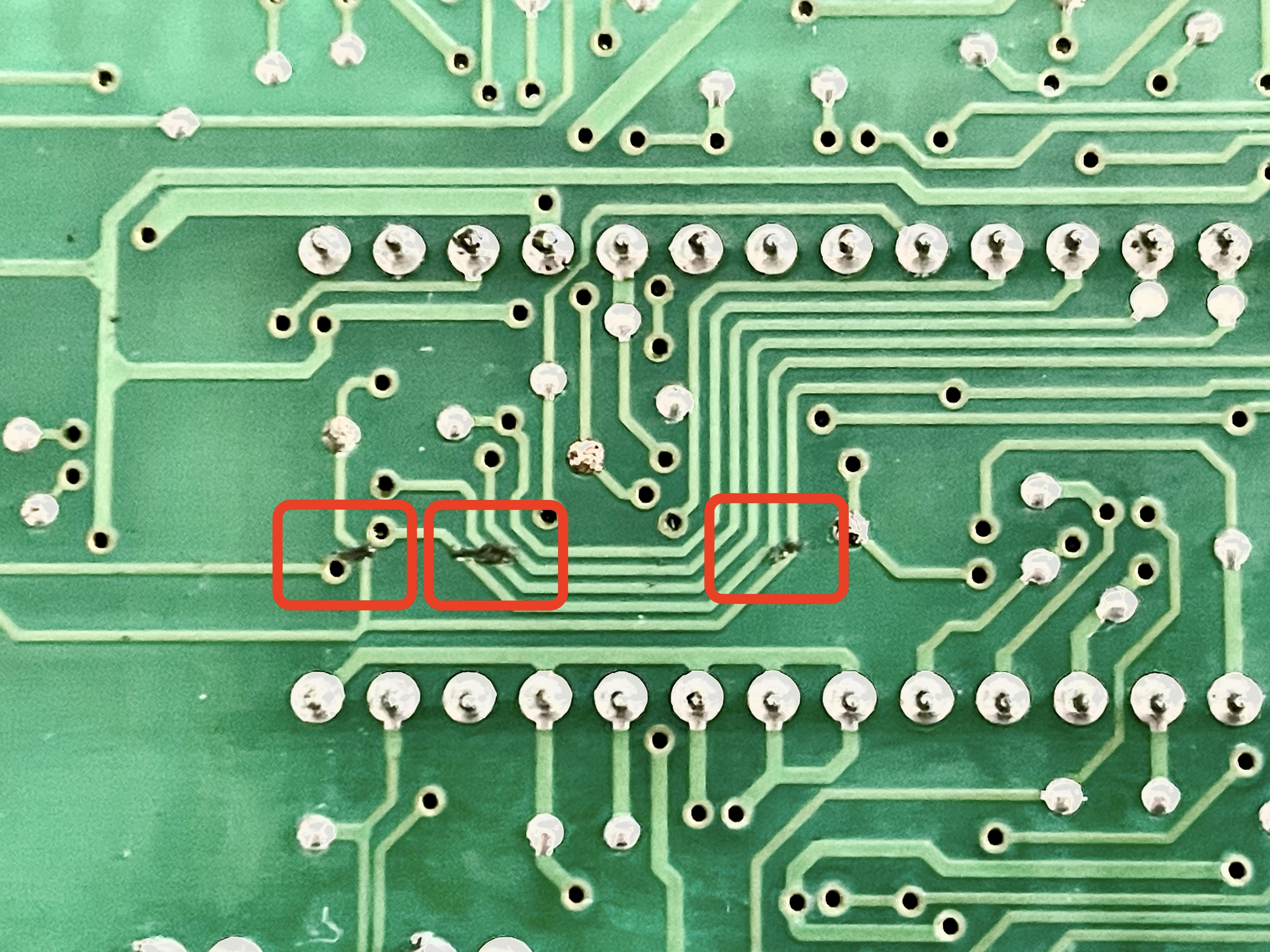 (6a) IR board - PCB side with trace possible damages kopie